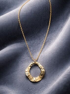 Gold Hammered Open Circle Pendant Necklace - Women's Jewelry